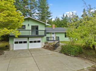 1310 S Bay Rd NE, Olympia, WA 98506