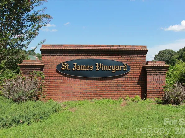 1561 Nazareth Ln, Conover, NC 28613