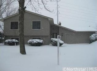 10755 Maple Valley Dr N, Maple Grove, MN 55369