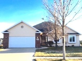 290 Prairie Blvd, Dakota Dunes, SD 57049