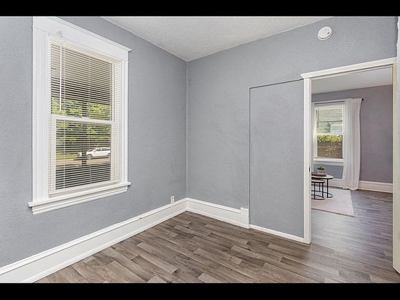 4th image of 2620 Quincy St NE #1
