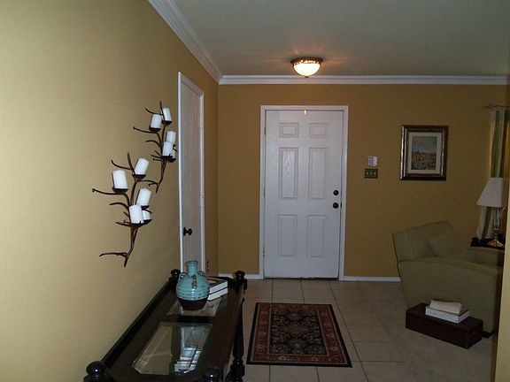4th image of 9312 Lenox Dr