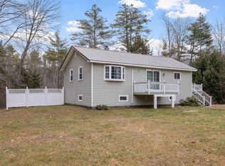 6 Mayflower Dr, Chichester, NH 03258