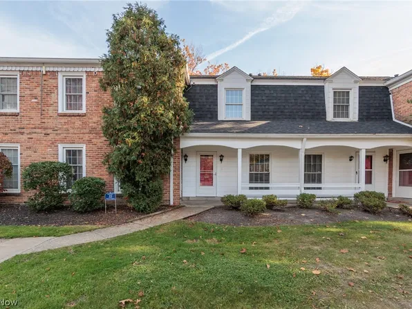 10 Trenton Sq #T23, Euclid, OH 44143