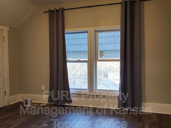 4th image of 1620 SW College Ave APT 3