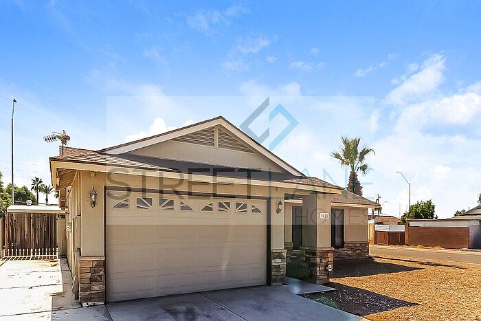 1st image of 4025 W Woodridge Dr