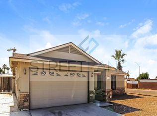 4025 W Woodridge Dr, Glendale, AZ 85308