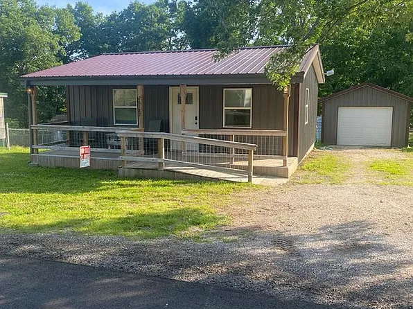 26182 Waterview Dr, Warsaw, MO 65355