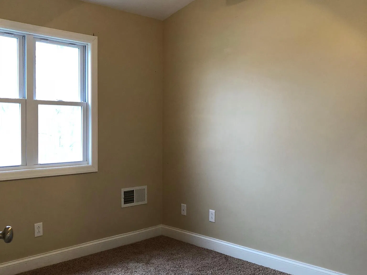 3 bed, 1500 sqft, $1,600 — Photo 3