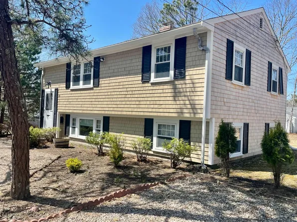 19 Maine Avenue, West Yarmouth, MA 02673