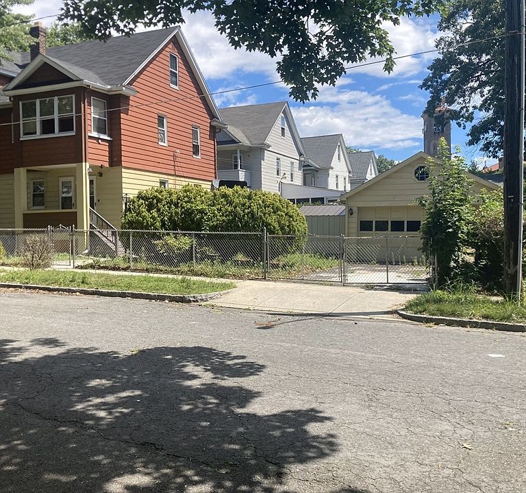 2nd image of 541-543 Carew St