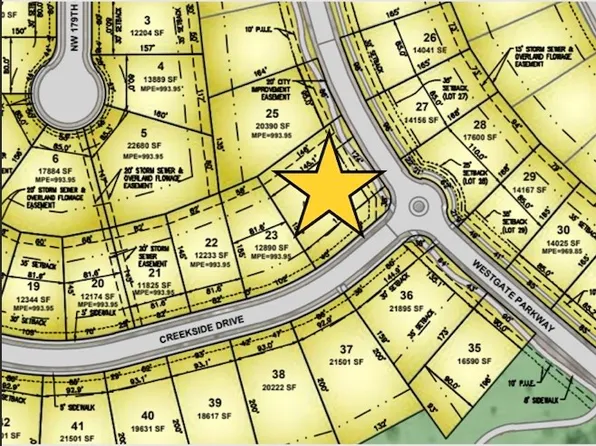 17827 Creekside Dr, Clive, IA 50325