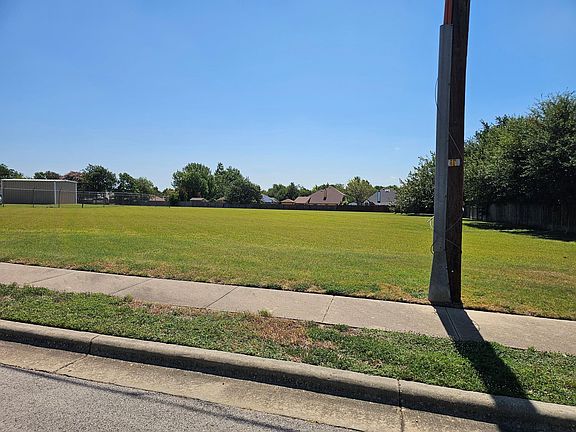 2nd image of 603 S Railroad Ave