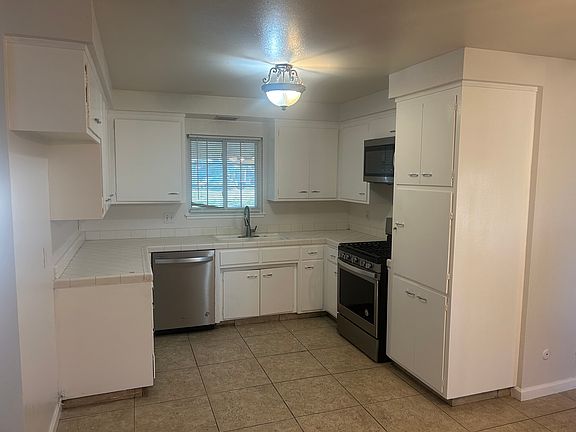 4th image of 7252 Lindale Dr