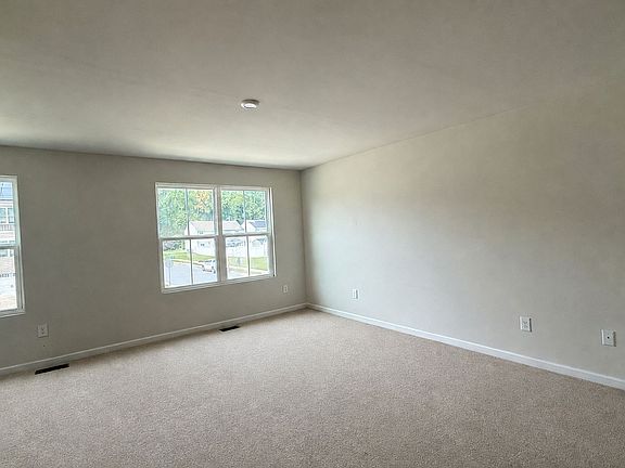 5th image of 2044 Petersen Way