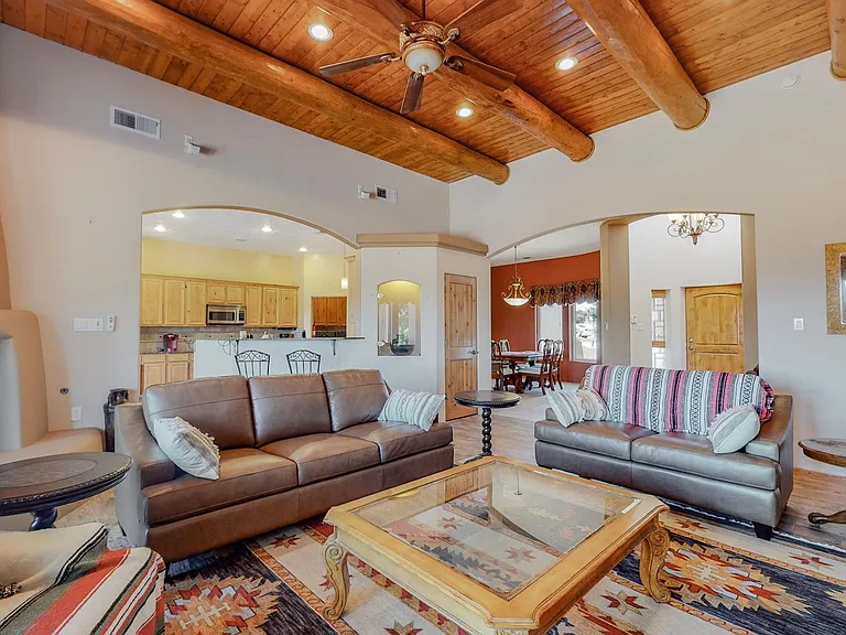 3106 Octavia Ct NE — Photo 30