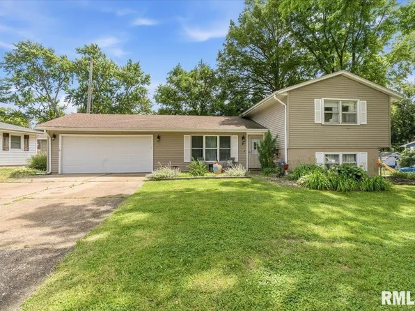 2 Lariat Dr, Springfield, IL 62702