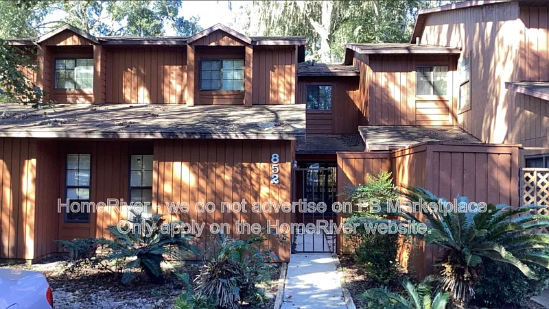 852 SW 58th Ter