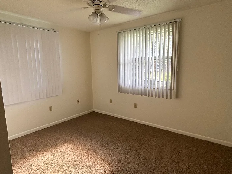 669 Dahlia Dr — Photo 9