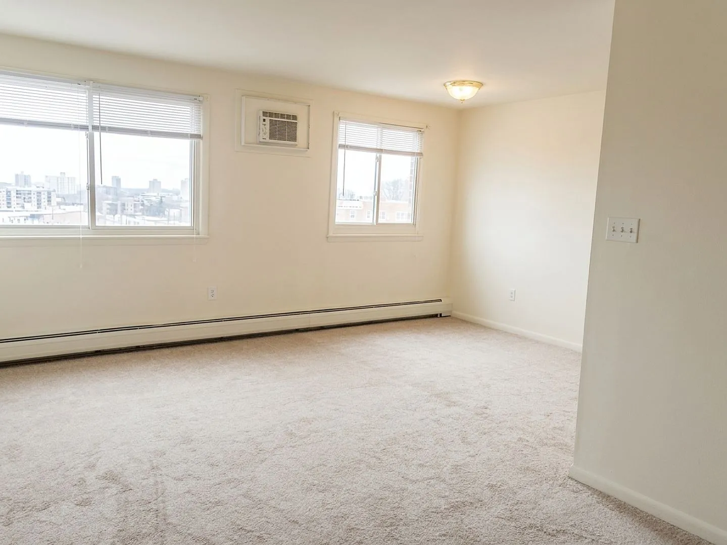 Fox Chase Apartments — Photo 3