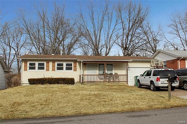 1st image of 1405 Columbus Dr