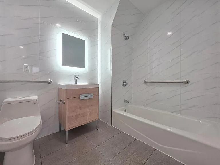 160 Bay 29th St #1 — Photo 16