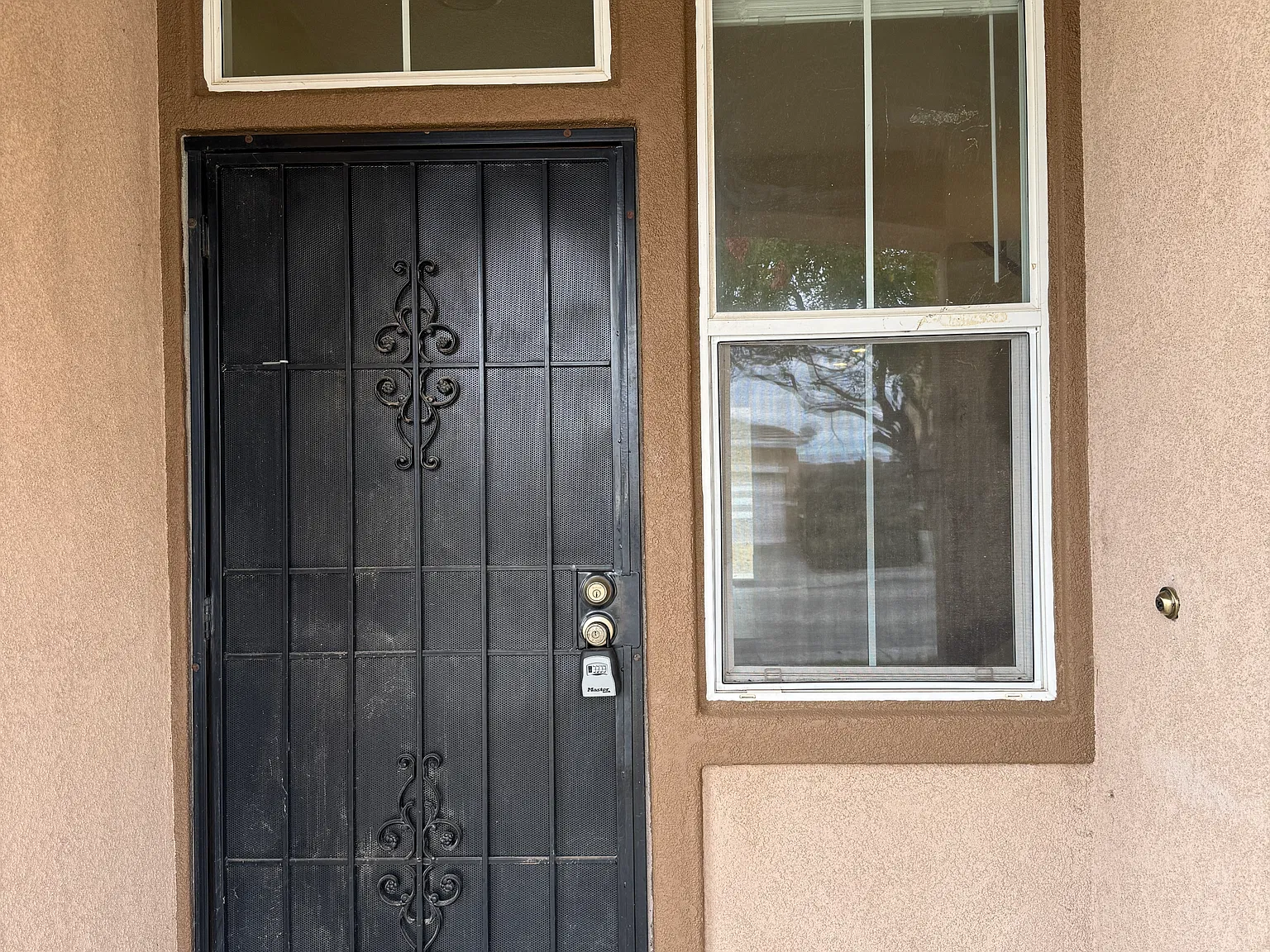 4 bed, 3062 sqft, $3,995 — Photo 3