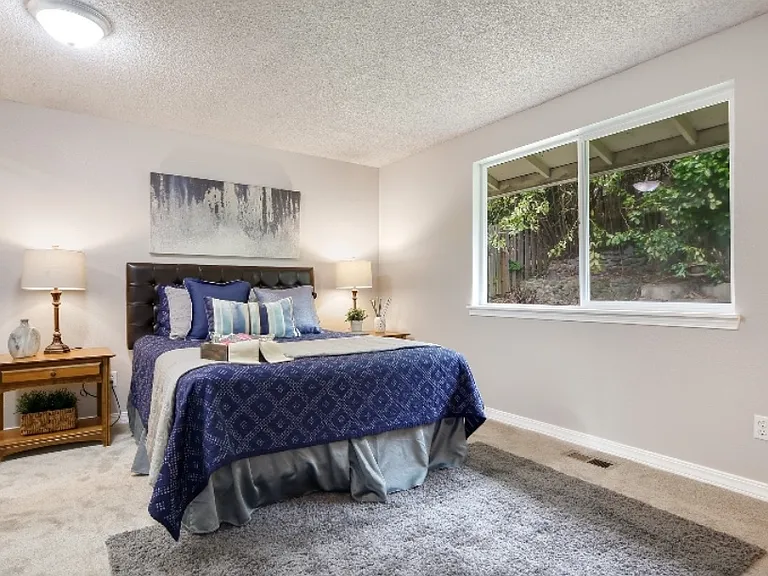 1512 Dayton Ct NE #1 — Photo 9