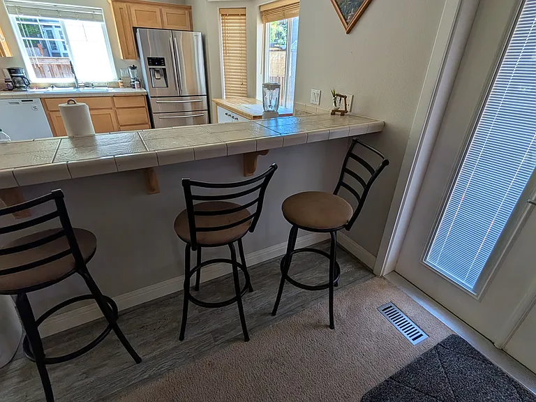 704 SE 56th Ave — Photo 6