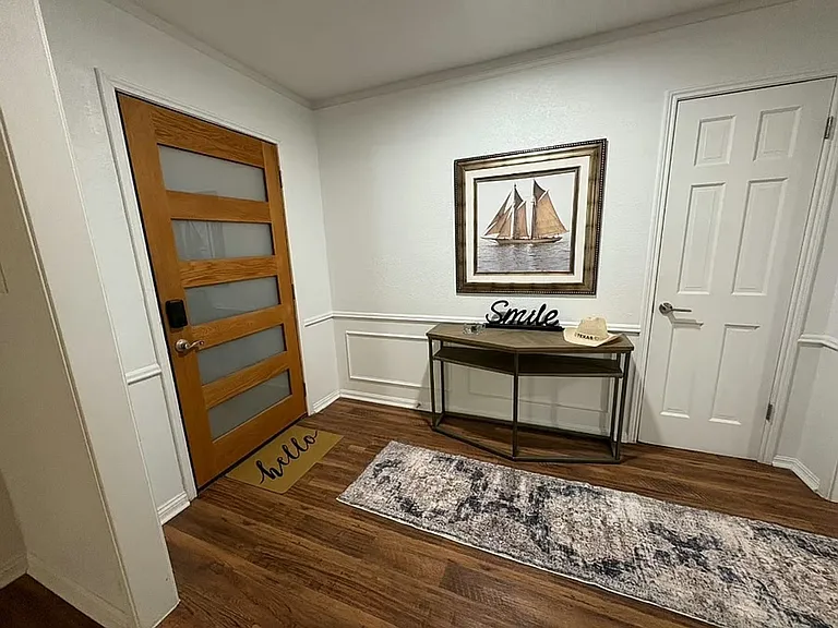 17211 Rolling Creek Dr — Photo 2