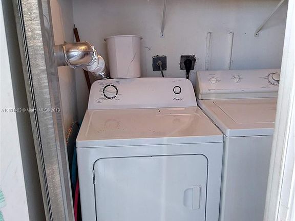 5th image of 3745 NE 171st St APT 15