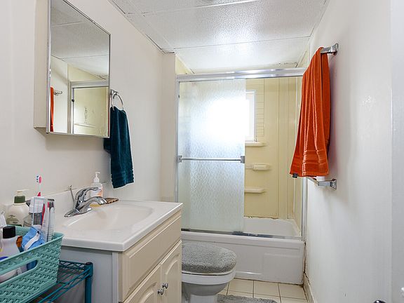 5th image of 720 Massachusetts Ave #5