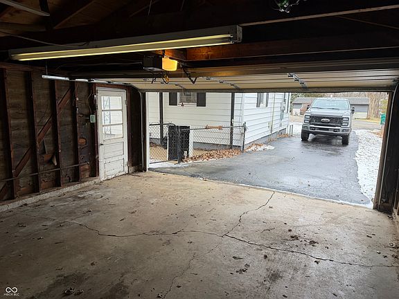 4th image of 707 E Elmore St