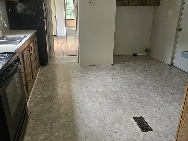 6386 Rollins Park Dr — Photo 7