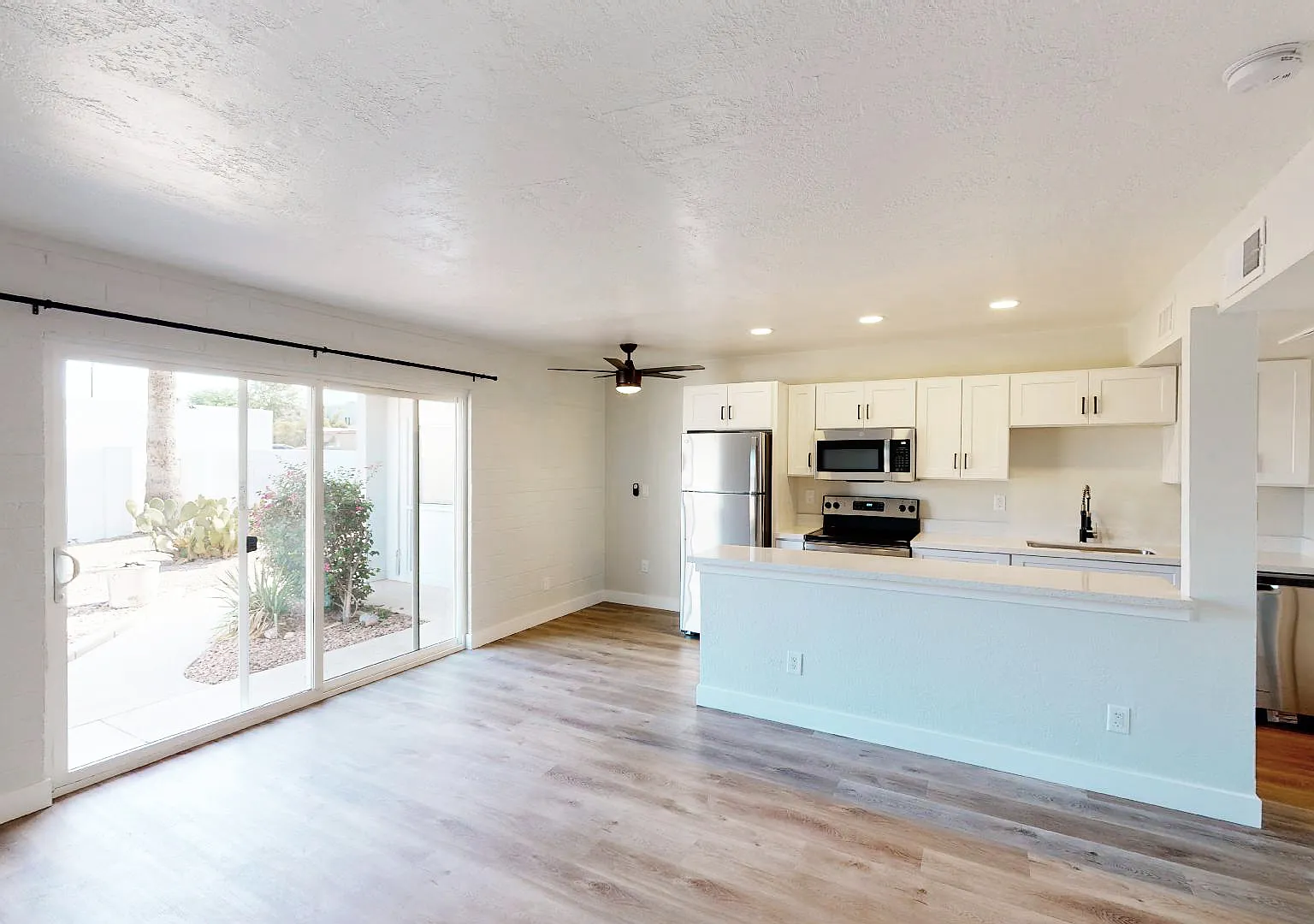 1712-1724 E Ocotillo Rd — Photo 4