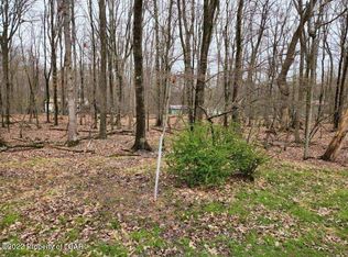 18 Spring Water Dr, White Haven, PA 18661