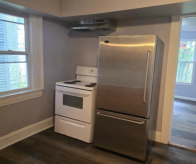 1015 Clay Ave #1 — Photo 6