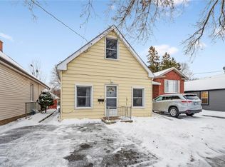 11 Hill Ave, Brantford, ON N3R 4G8
