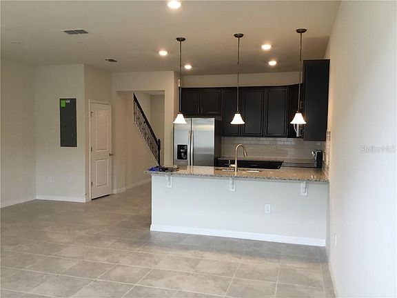3rd image of 5034 Caspian St