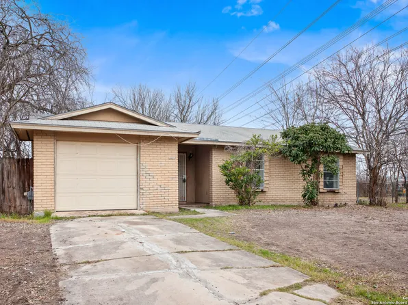 5031 GENE CERNAN DR, Kirby, TX 78219