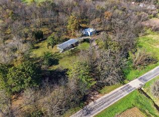 2279 Town Hall Rd, Mount Horeb, WI 53572