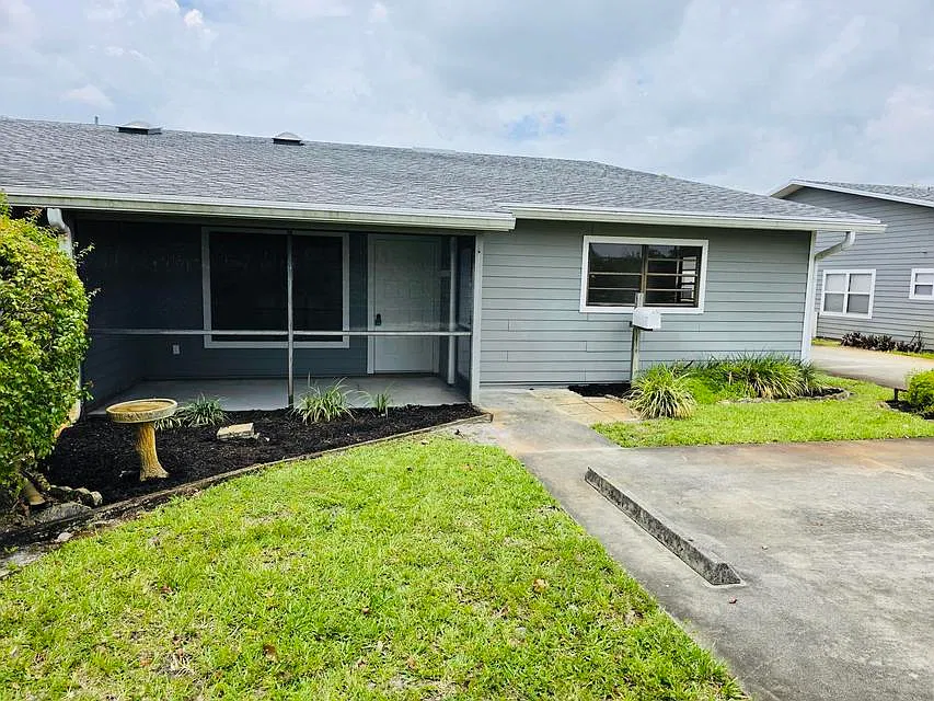 2 bed, 1029 sqft, $2,300 — Photo 1