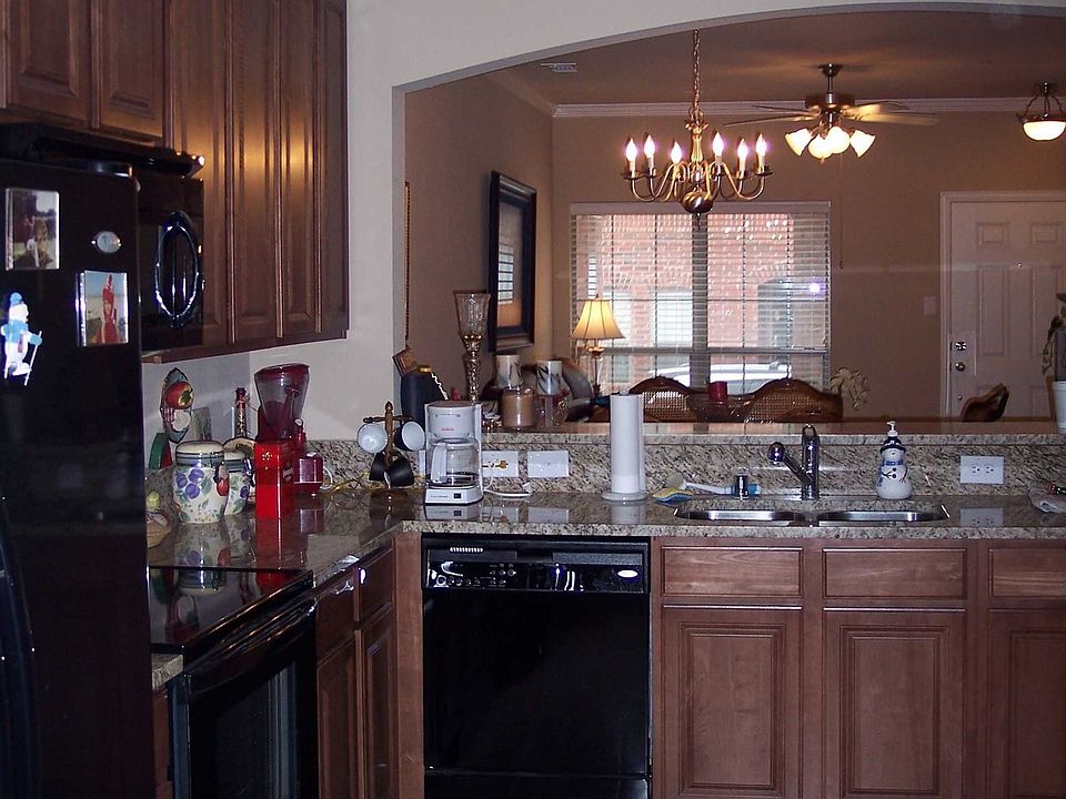 beautiful open kitchen