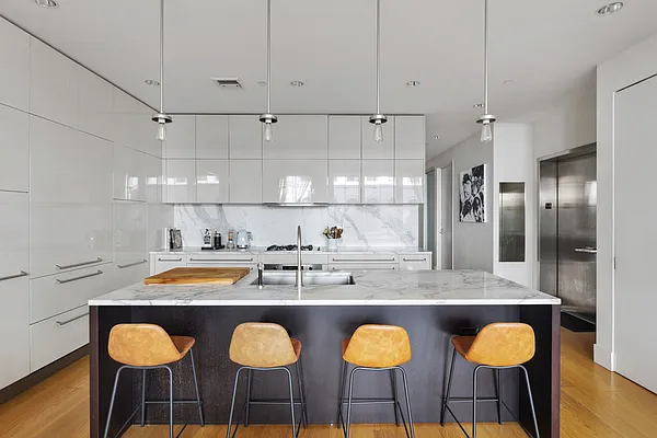 Rented by Compass | media 14