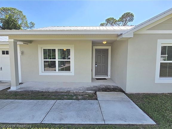 3rd image of 2909 Mullet Ave