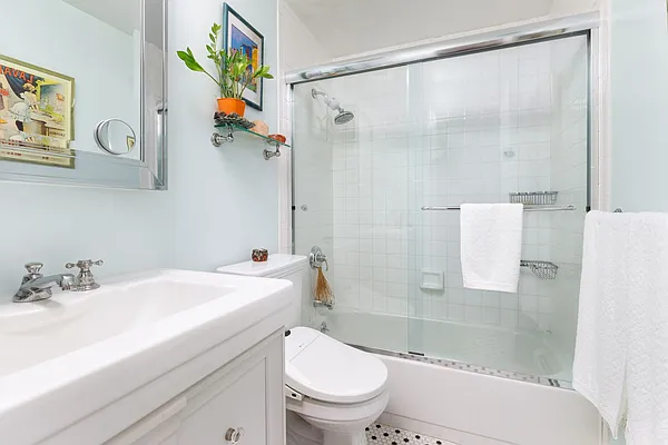 Sold by Compass | media 20