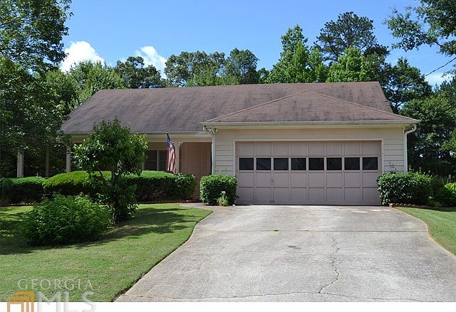 1st image of 15 Beaverdam Ln