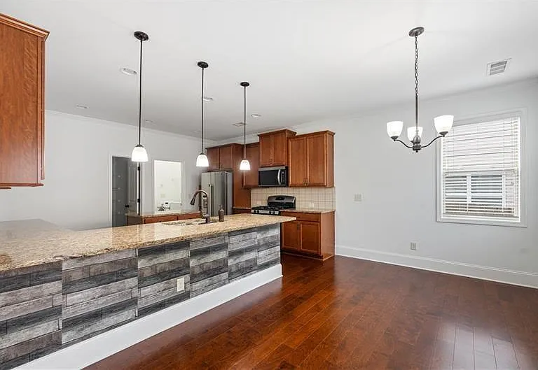 2080 Red Barn Ct — Photo 12