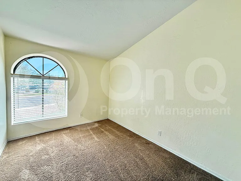 500 N Roosevelt Ave #134 — Photo 12