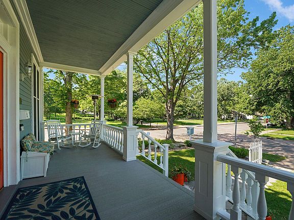 5th image of 47 Irvine Park